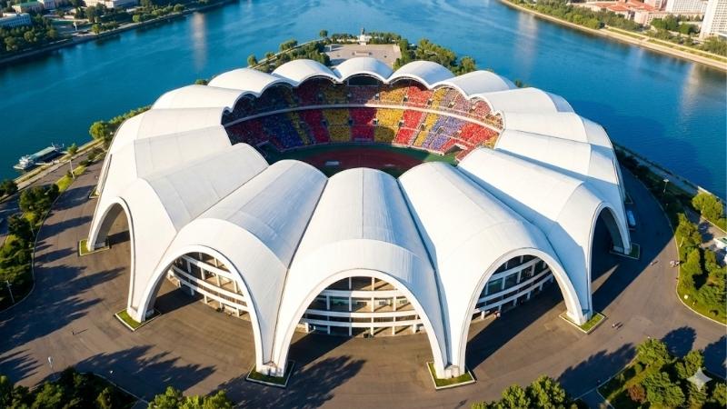 san-van-dong-nao-lon-nhat-the-gioi-hien-nay